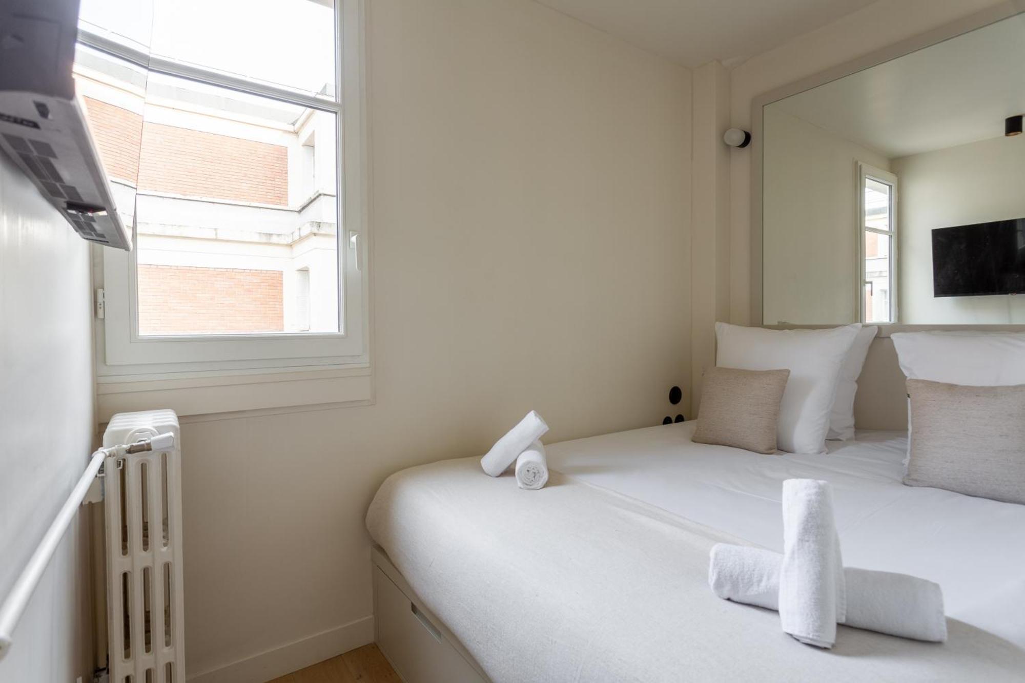 The Carla Suite Eiffel Tower View パリ エクステリア 写真