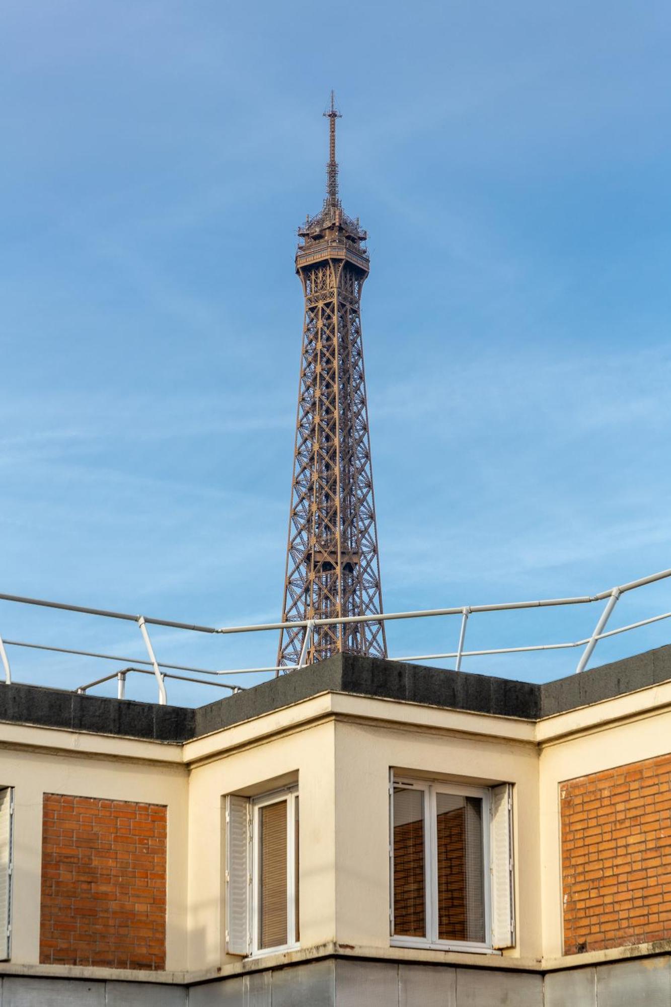 The Carla Suite Eiffel Tower View パリ エクステリア 写真